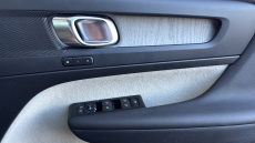 Volvo Xc40 2.0 B4P Inscription Pro 5dr Auto [7 speed] Petrol Estate